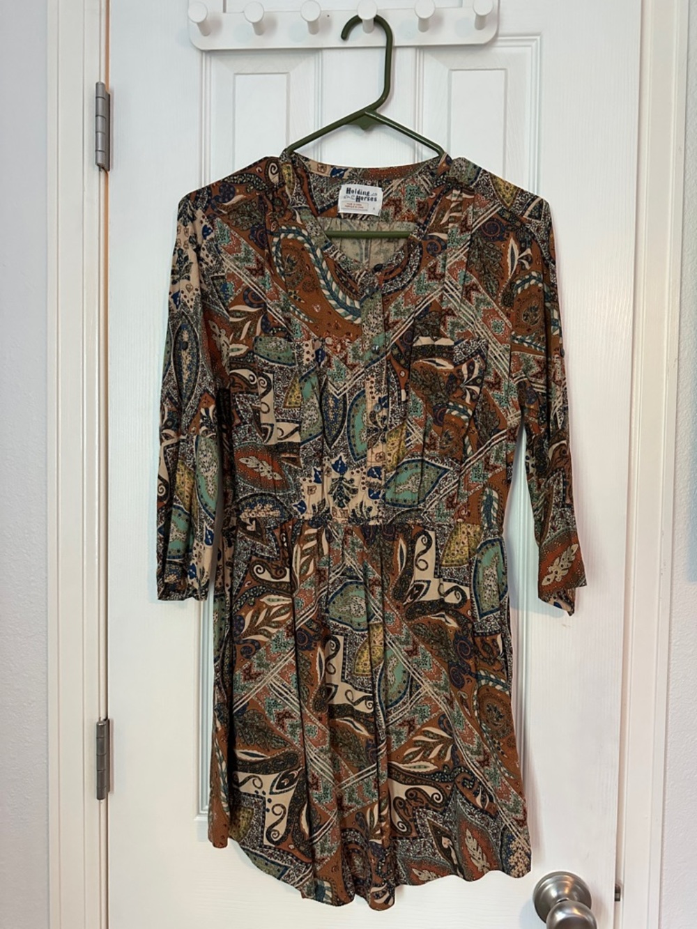 Anthropologie HOLDING HORSES Brown Multi Paisley Long-Sleeve V-Neck Dress